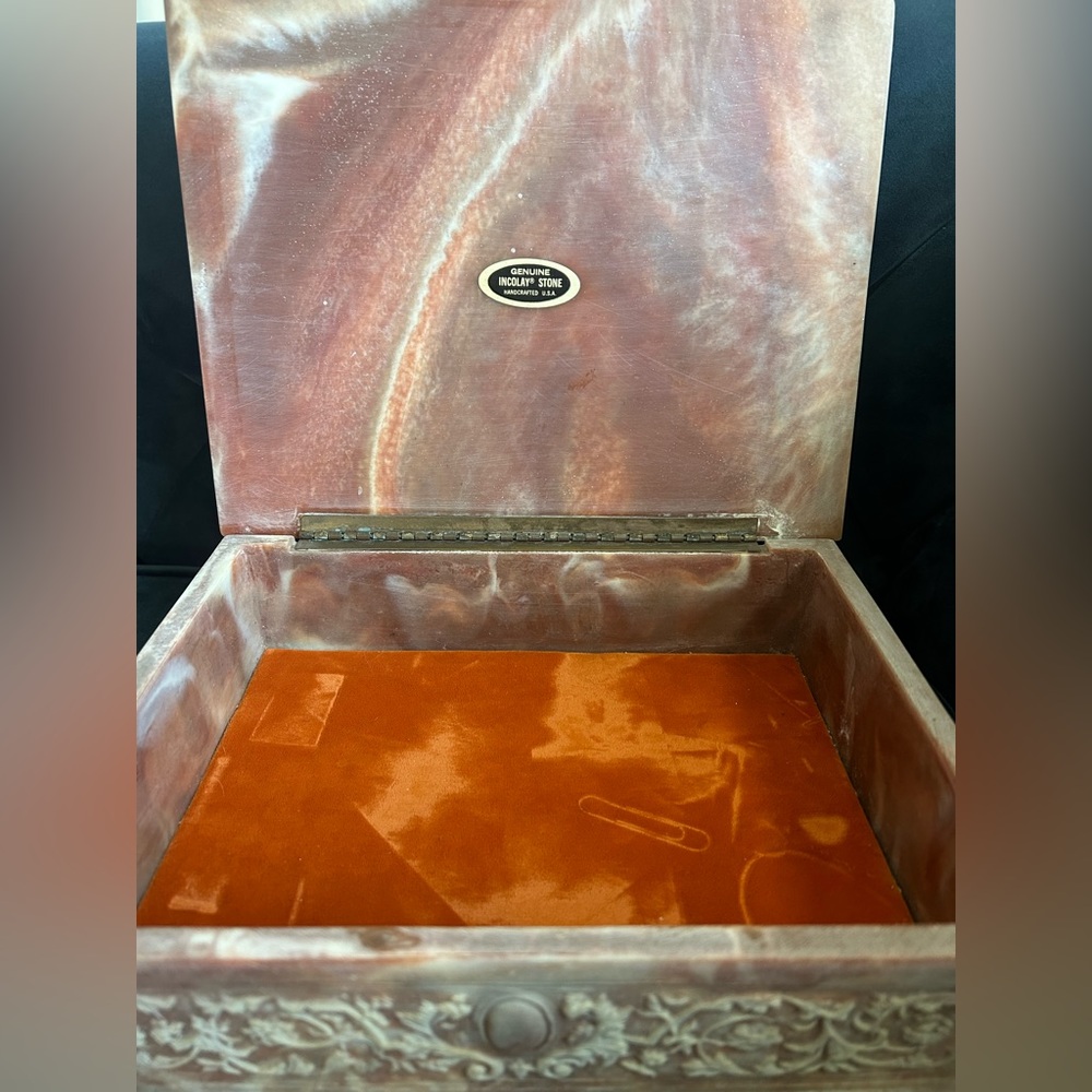 Vintage Incolay Stone Jewelry Box with Scenery of Zermatt and the Matterhorn - Picture 10 of 11